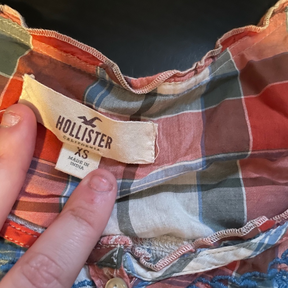 Hollister shirt
